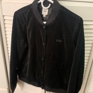 Ladies Vans velour black!! Never been worn just been hanging in my closet $25